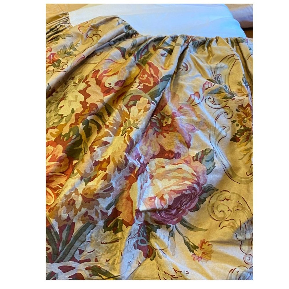 Bed Skirt ~ Ralph Lauren ~ Floral Guinevere print ~ Western California King